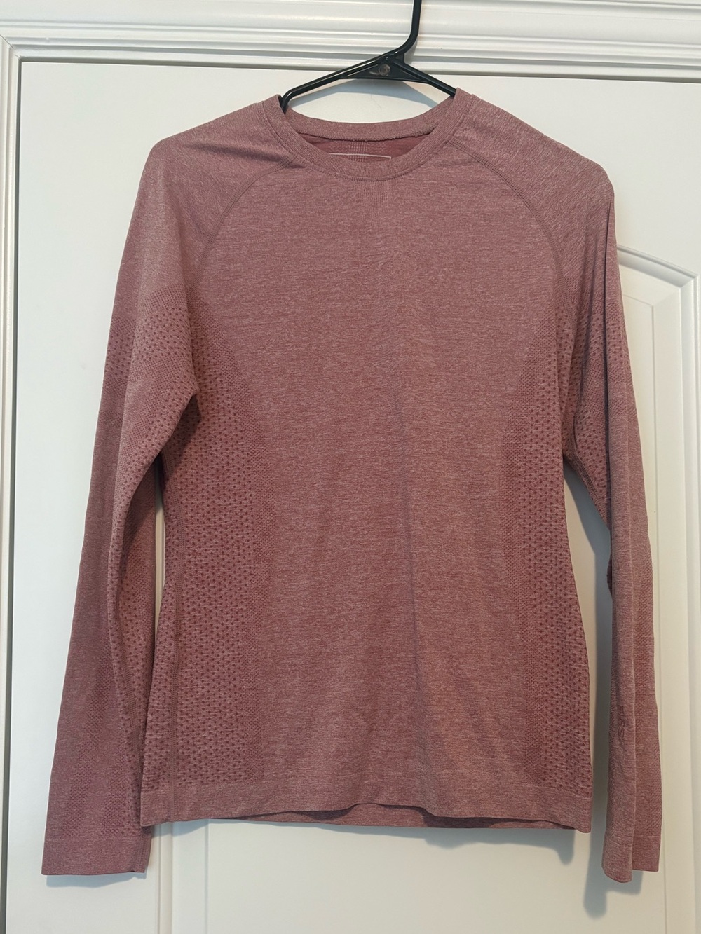 FIGS Women's Salta Seamless Longsleeve Underscrub mauve Size M EUC